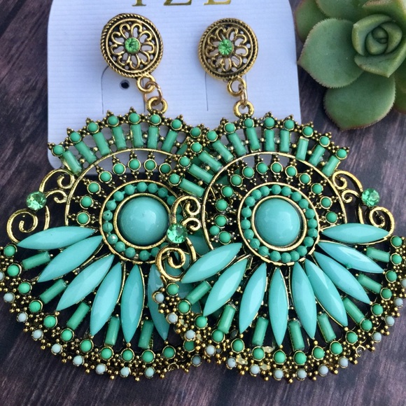 Fashion Jewelry Jewelry - Mint green large rhinestone statement earrings